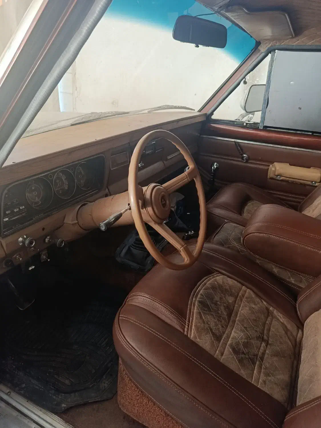 جی‌پ چروکی چیف هشت سیلندر ضد گلوله|خودرو سواری و وانت|تهران, صادقیه|دیوار