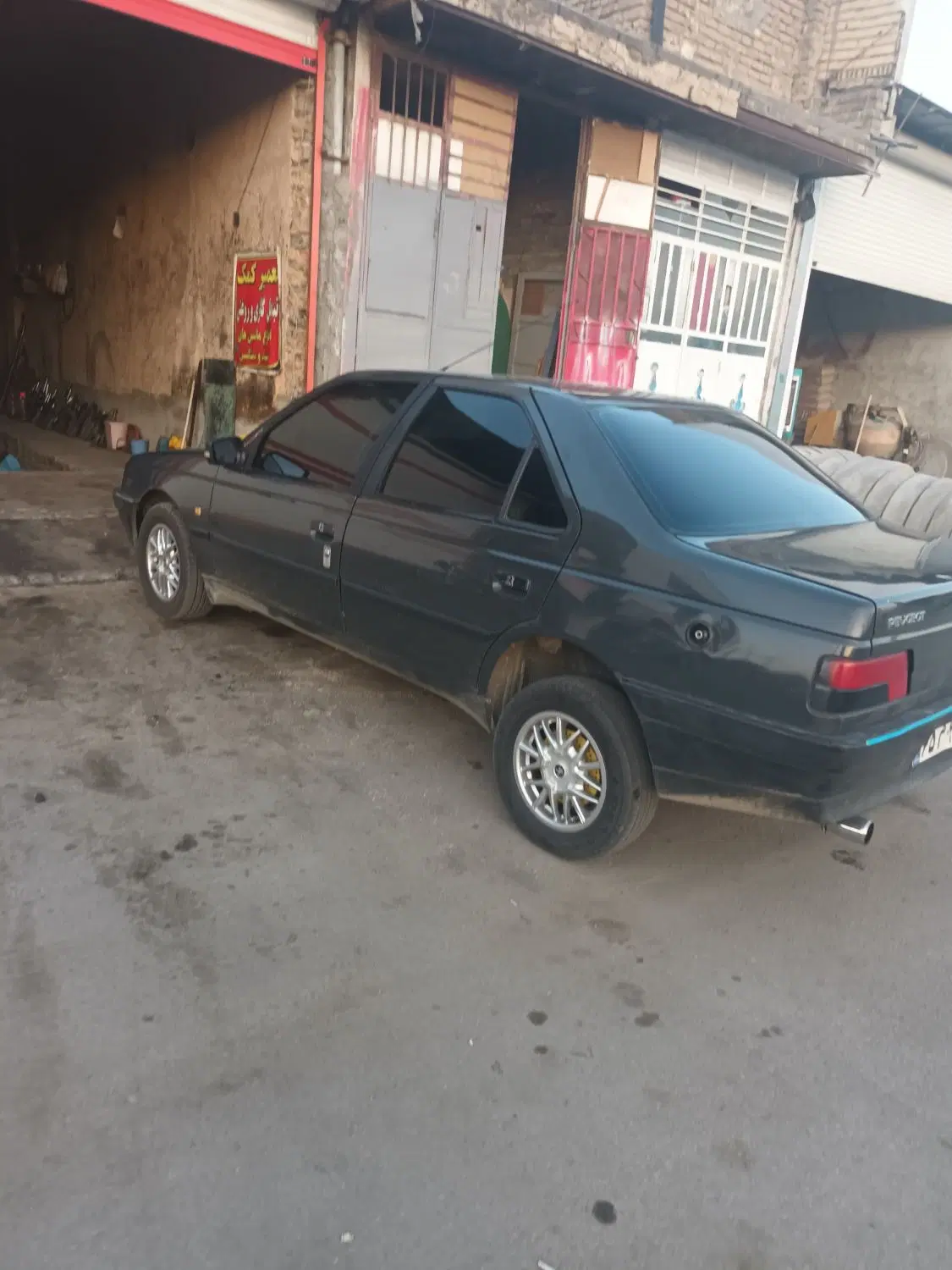 پژو 405|خودرو سواری و وانت|بروجرد, |دیوار