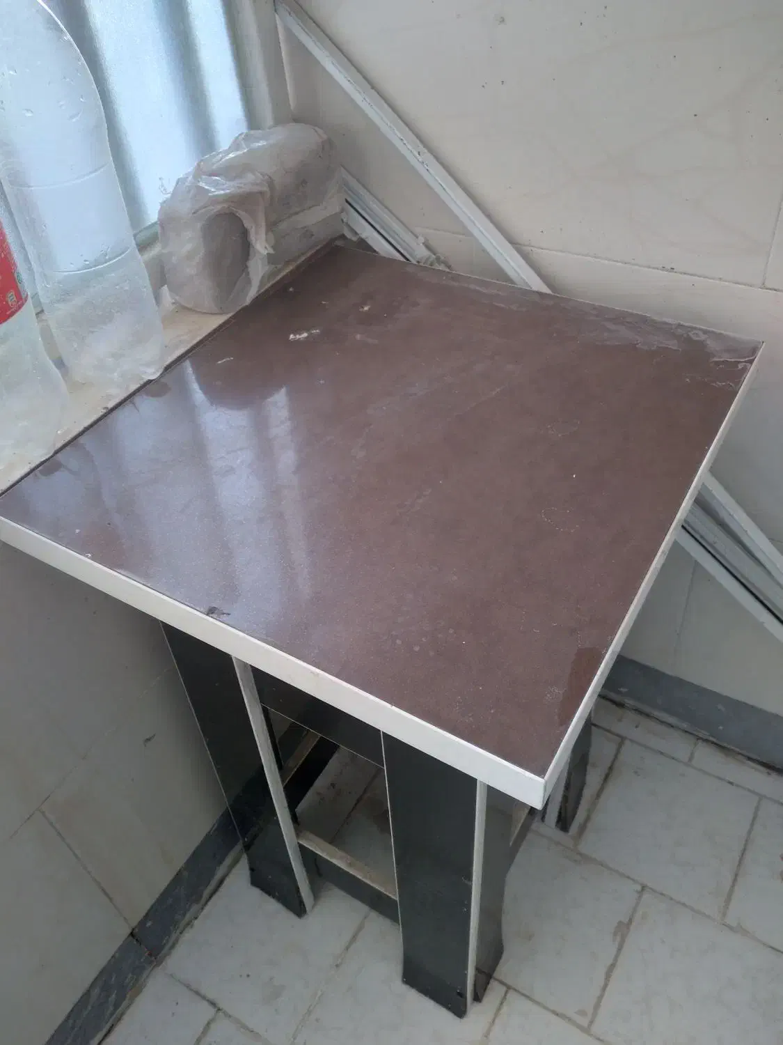 چهار پایه|صندلی و نیمکت|اهواز, پادادشهر|دیوار