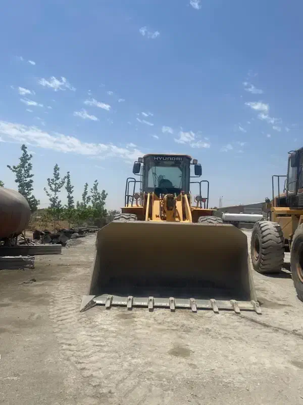 لودر هیوندای ۷۶۰|خودرو سنگین|تهران, قیطریه|دیوار