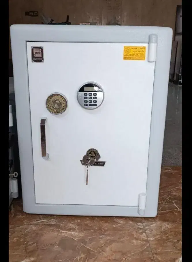 گاوصندوق ۲۰۰۰ کاوه ارتفاع ۱۸۰ با ضمانت و فاکتور|ابزارآلات|آذرشهر, |دیوار