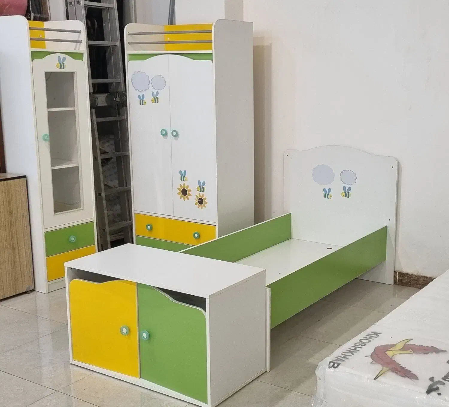 سرویس خواب نوزادی|تخت و صندلی بچه|بهبهان, |دیوار