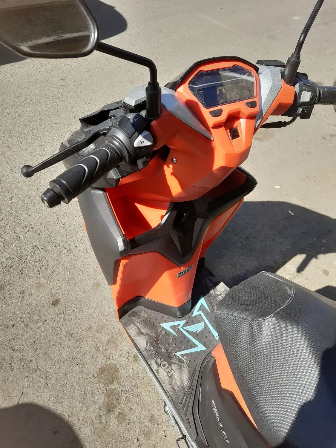 کلیک ۱۸۰ آلمانی|موتورسیکلت|سنندج, |دیوار