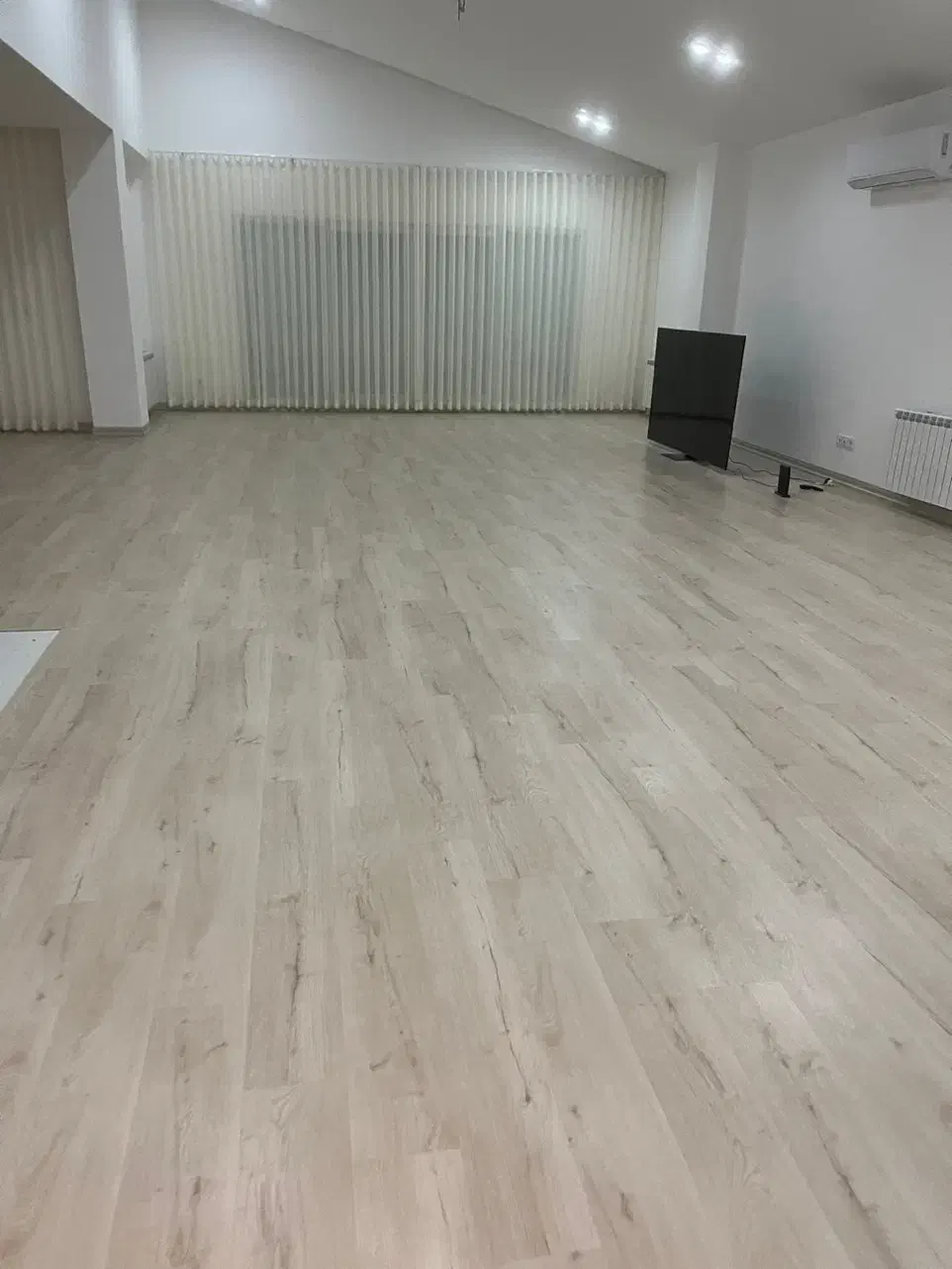 نصب پارکت لمینت و قرنیز|خدمات پیشه و مهارت|بابل, |دیوار