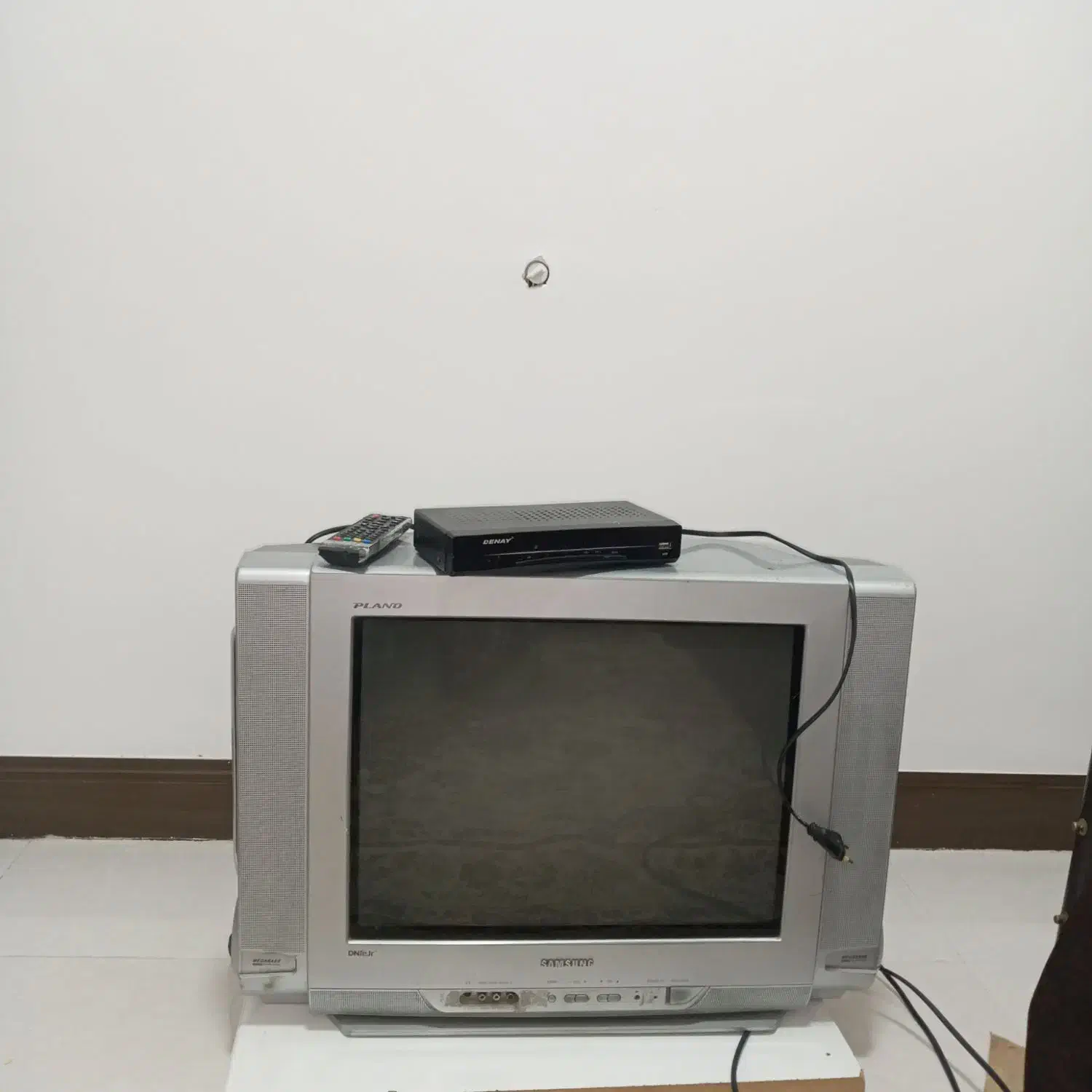 تلویزیون ۲۱ اینچ سامسونگ|تلویزیون و پروژکتور|زابل, |دیوار