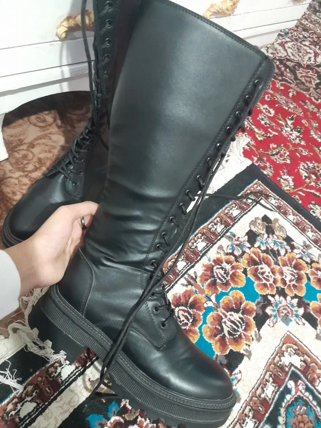 کفش بوت|کیف، کفش، کمربند|هامون, |دیوار