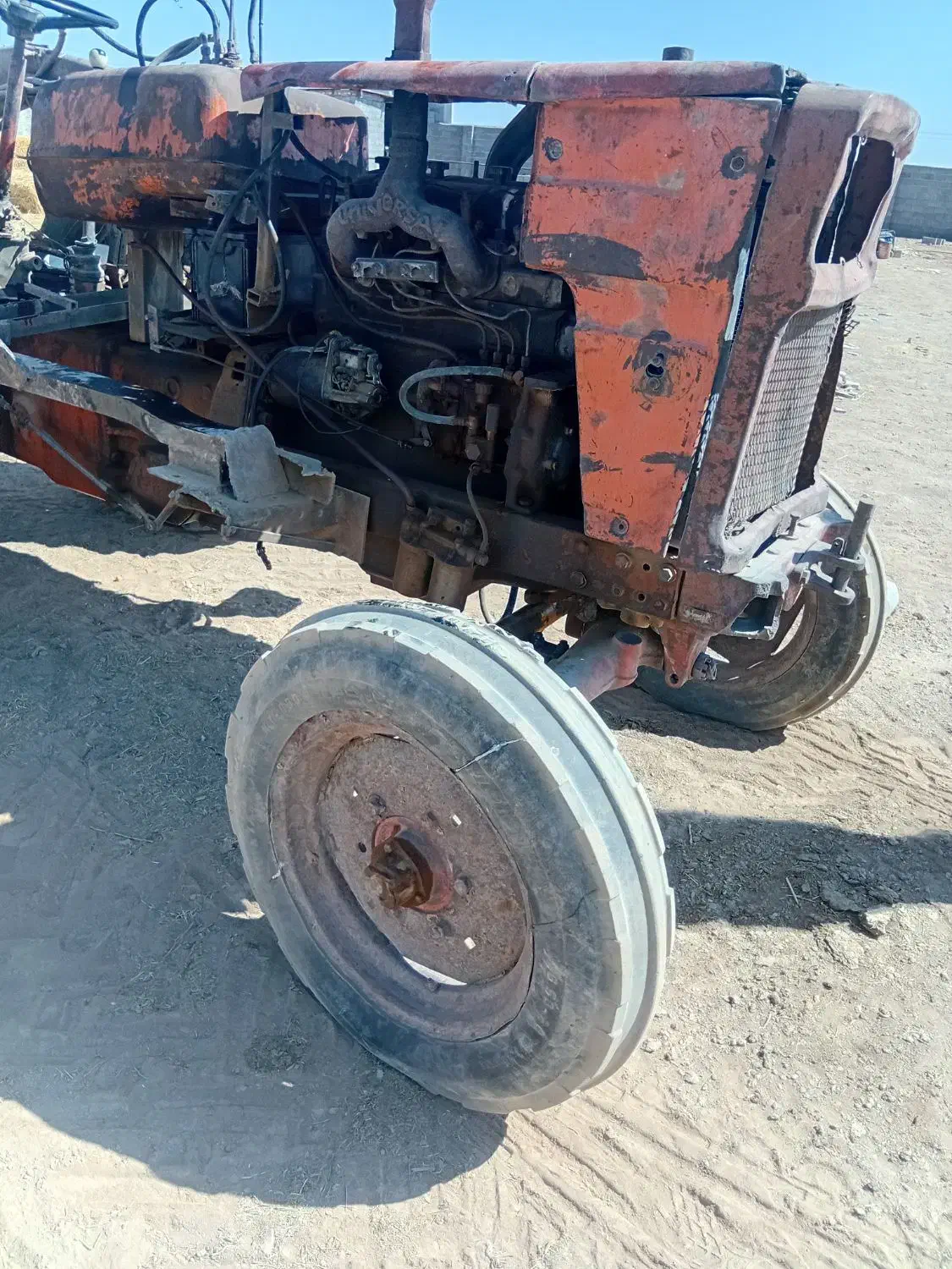 رومانی بیل عقب سالم معاوزه میشود|خودرو سنگین|خرم بید, |دیوار