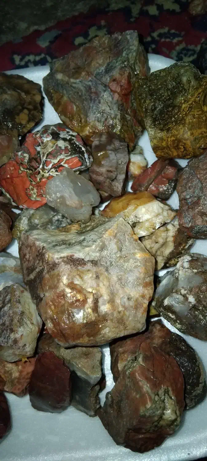 انواع سنگهای عقیق وجاسپرو...تراش نخورده .|جواهرات|تفت, |دیوار