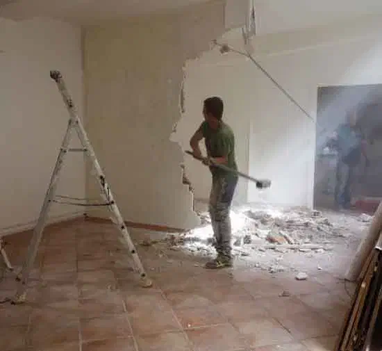 کارگر ساختمانی تخریب کندن جا کابل و چاه|خدمات پیشه و مهارت|ارومیه, |دیوار