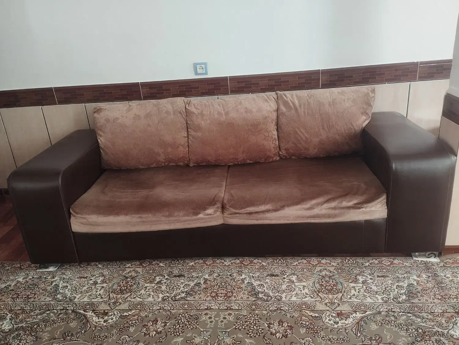 مبلمان راحتی هفت نفره|مبلمان خانگی و میز عسلی|کنگاور, |دیوار