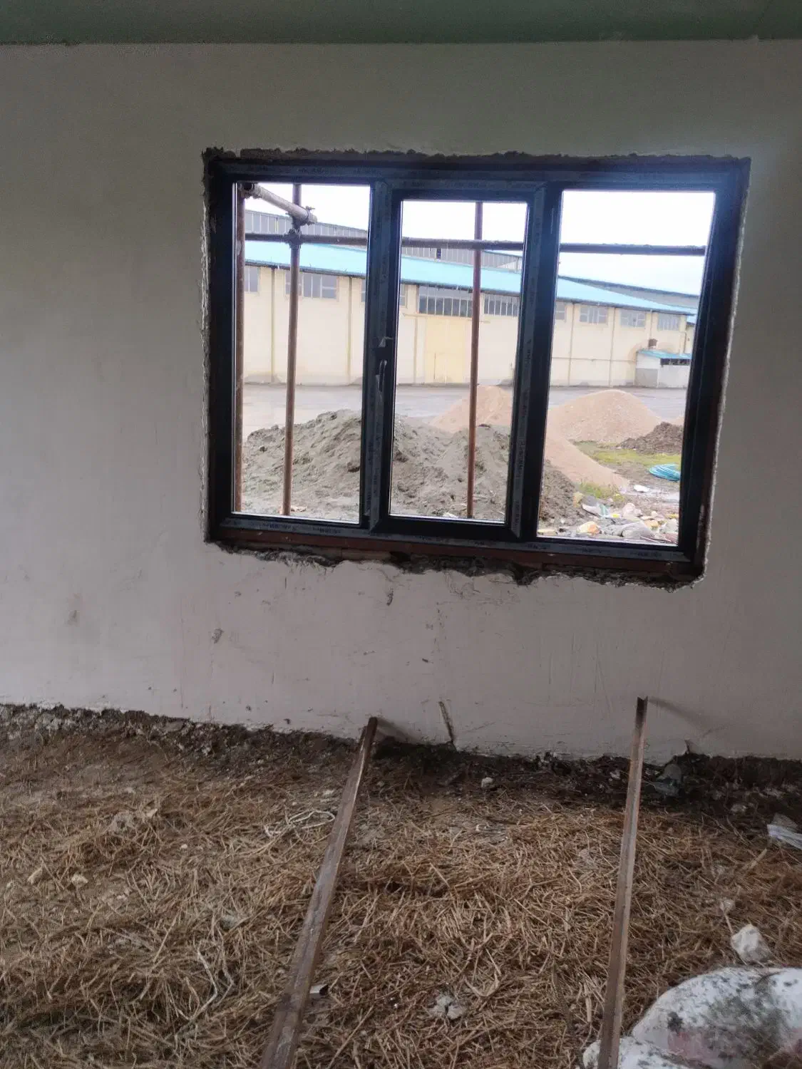 نصاب در پنجره دجداره یو پی وی سی|مصالح و تجهیزات ساختمان|رشت, سیا اسطلخ|دیوار