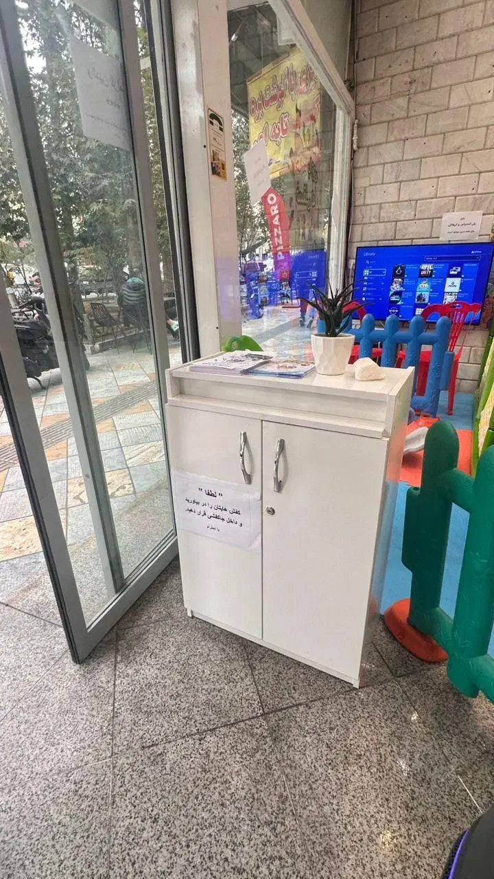 تاتامی و میز صندلی وجا کفشی|میز تحریر و کامپیوتر|تهران, شهید فکوری|دیوار