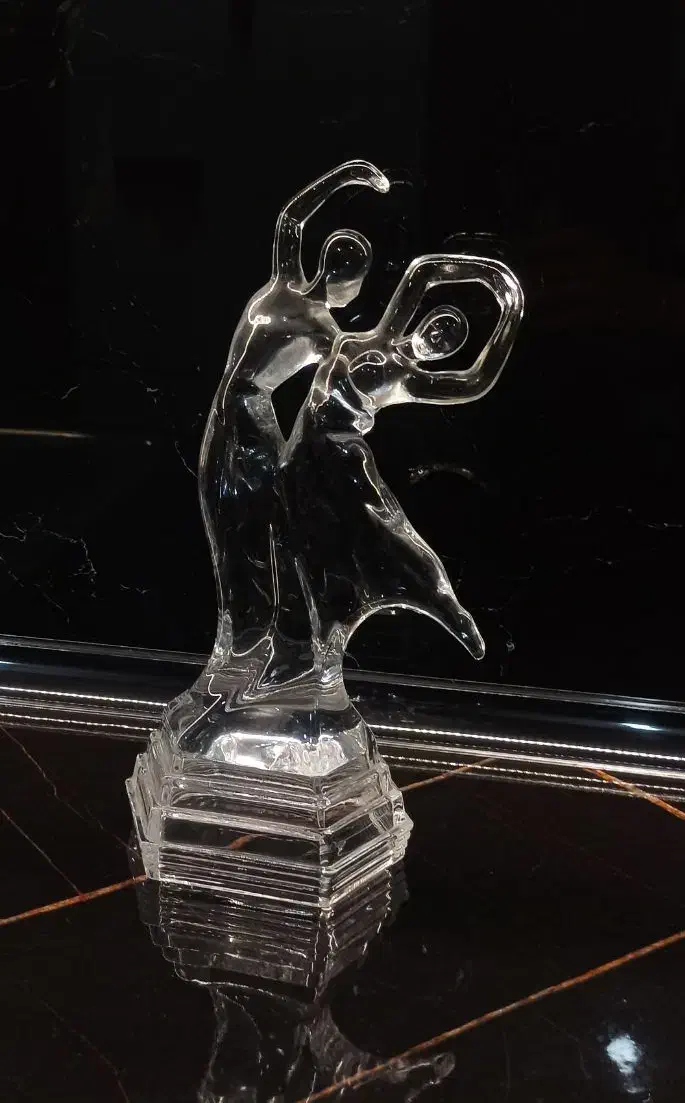 مجسمه کریستال|مجسمه، تندیس، ماکت|خشکبیجار, |دیوار