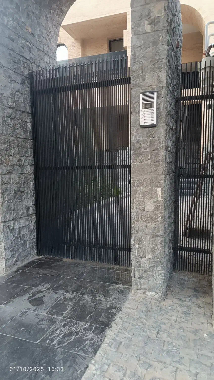 جوشکاری وتعمیرات تخصصی درب ریلی، افتادگی لولا|خدمات پیشه و مهارت|اصفهان, باغ کاران|دیوار