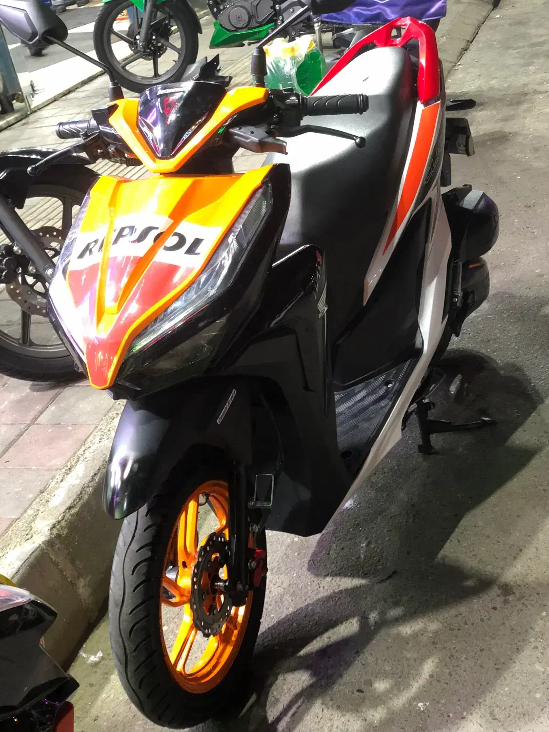 کلیک ۱۴۰۲|موتورسیکلت|رشت, یخسازی|دیوار