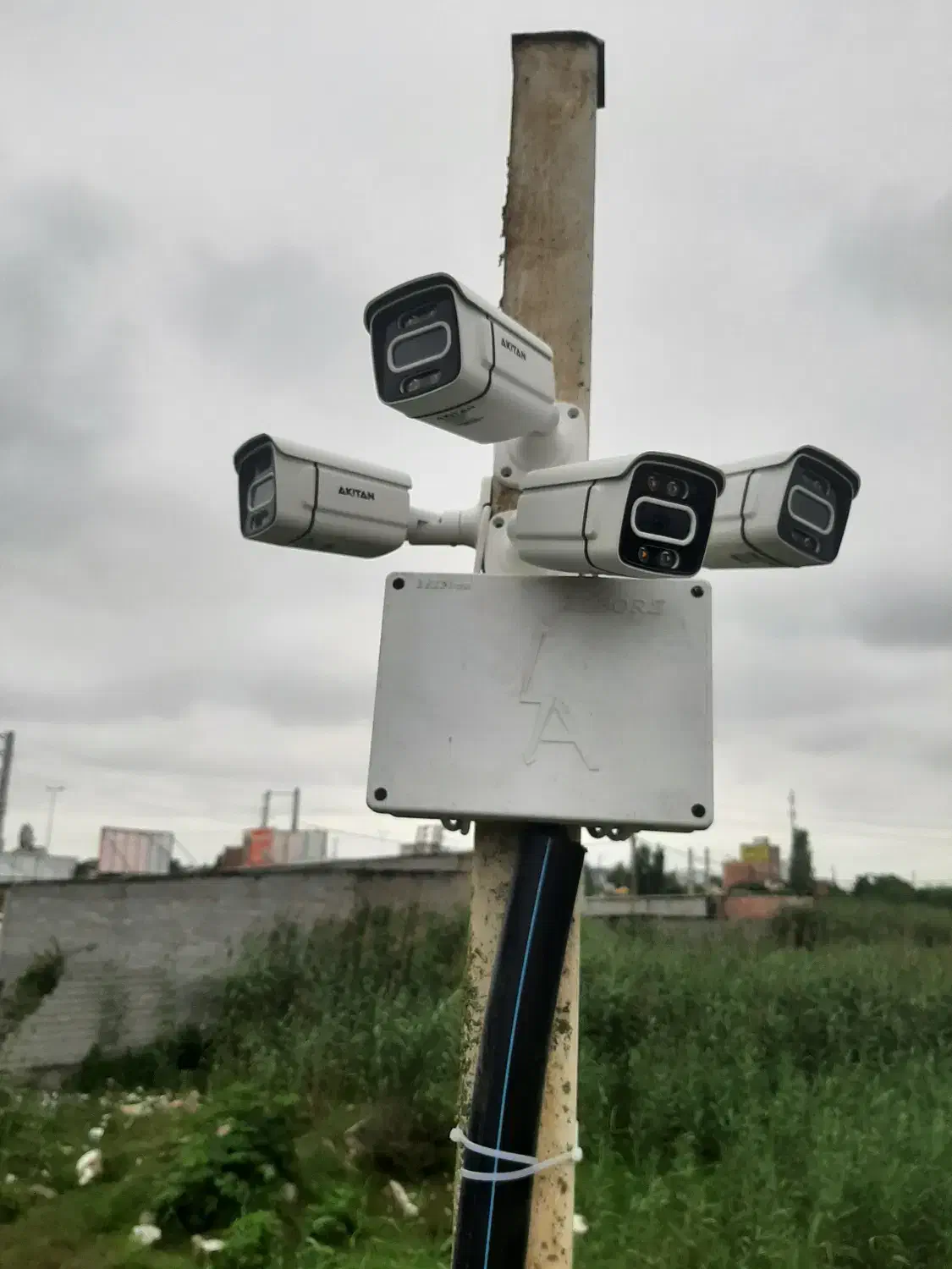 نصب و راه‌اندازی دوربین مداربسته آنالوگ و تحت شبکه|دوربین مداربسته|قائم‌شهر, |دیوار