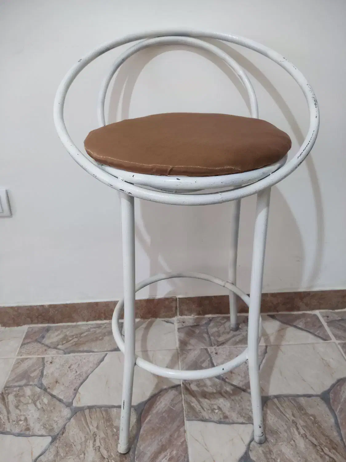 صندلی|صندلی و نیمکت|هشتگرد, شهرک صبا سوله|دیوار