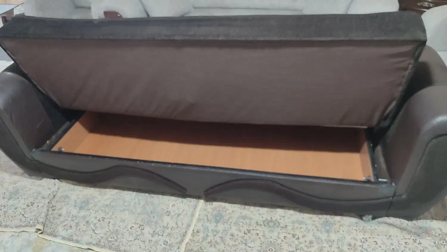 مبل 4نفره تخت شو|مبلمان خانگی و میز عسلی|ارومیه, |دیوار