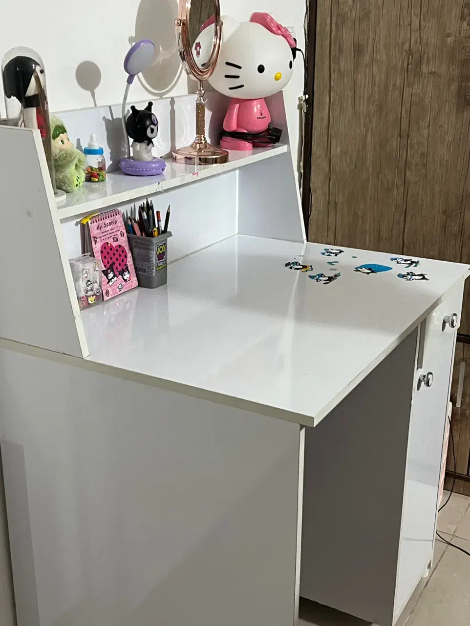 میز تحریر همراه با صندلی|میز تحریر و کامپیوتر|بروجن, |دیوار