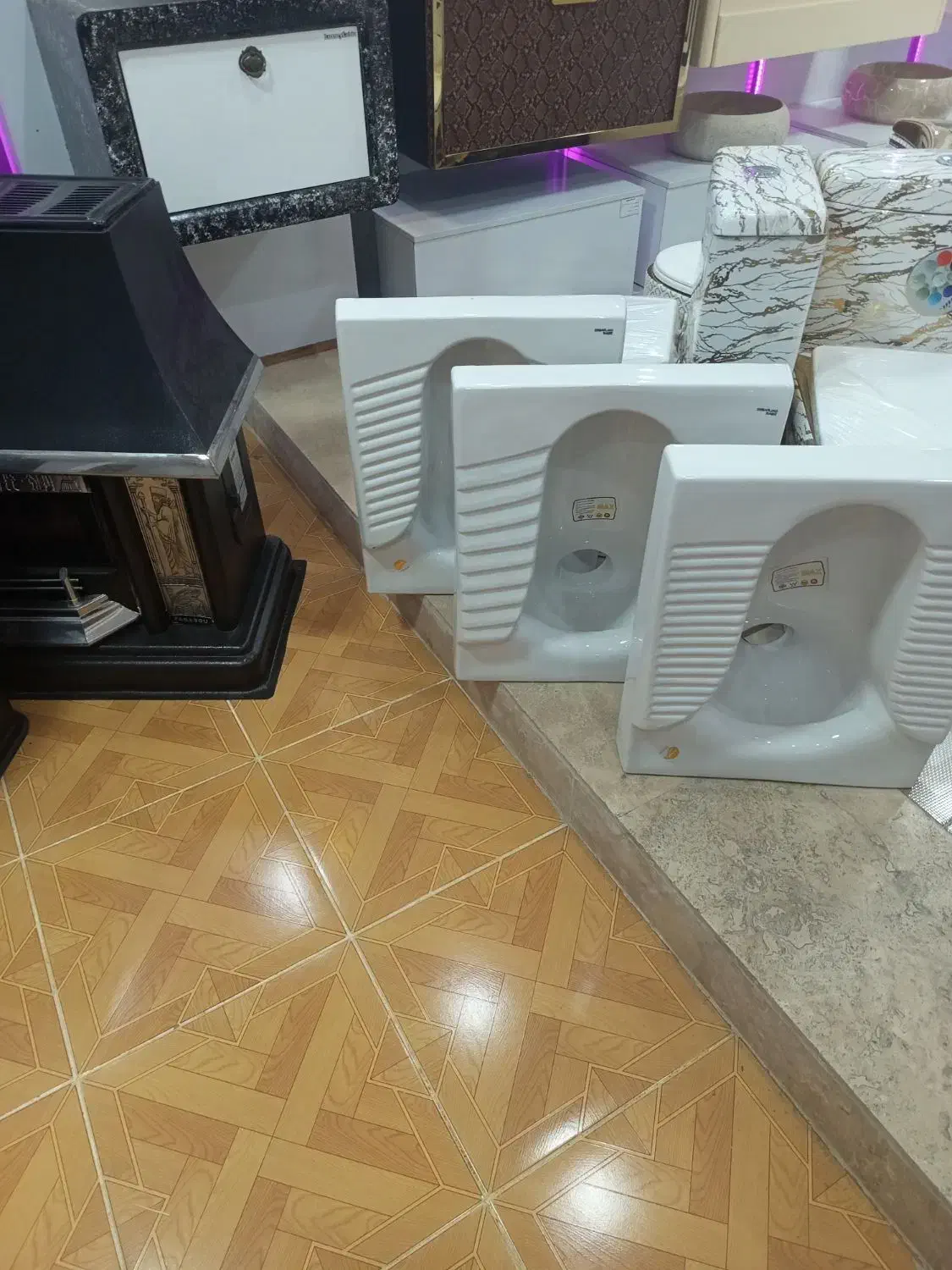 توالت فرنگی و ایرانی|لوازم سرویس بهداشتی|سرخرود, |دیوار