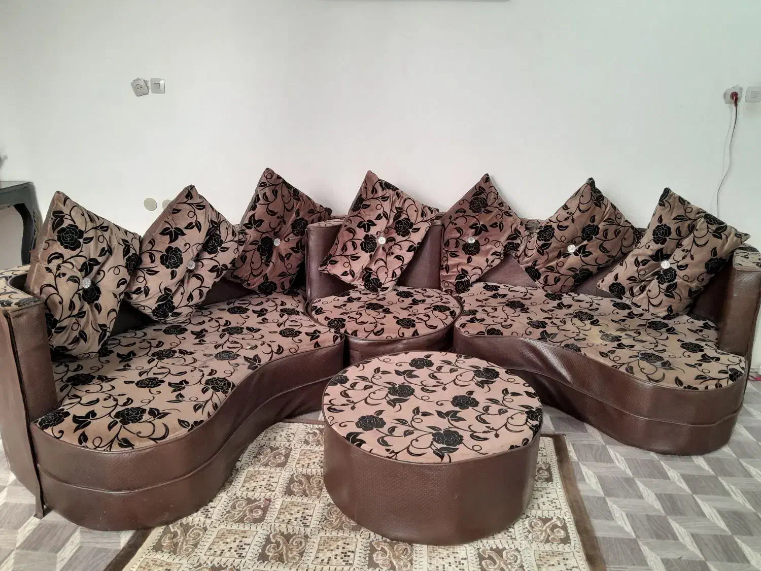 مبل|مبلمان خانگی و میز عسلی|یزد, |دیوار