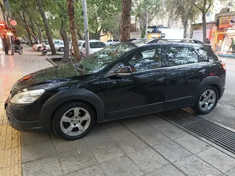 H30|خودرو سواری و وانت|اصفهان, باغ نگاره|دیوار