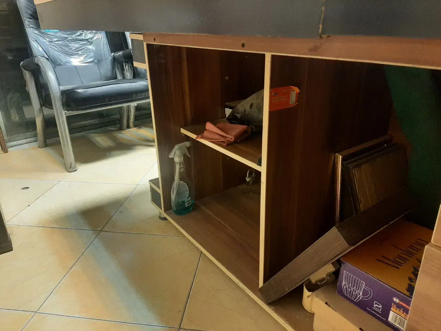 میز وصندلی اداری|دفتر کار|اراک, |دیوار