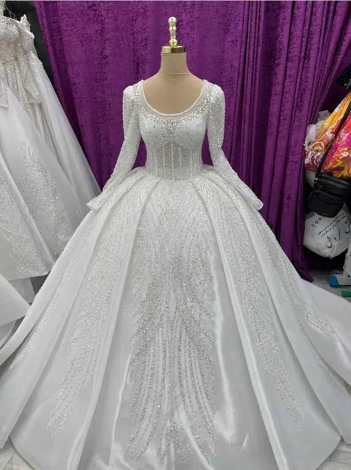 تعدادی لباس عروس|لباس|تهران, جیحون|دیوار