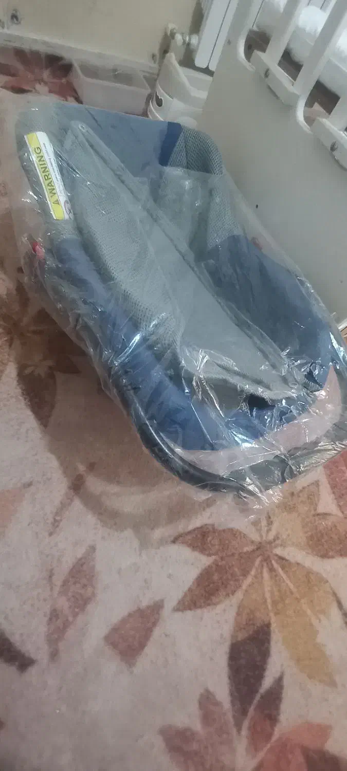 گهواره / کالسکه/ کریر|تخت و صندلی بچه|نظرآباد, شهرک فرهنگیان|دیوار