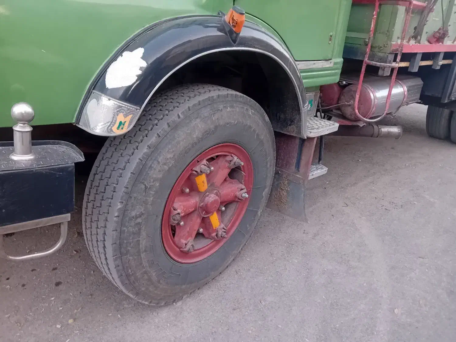 بنزتک 1362|خودرو سنگین|تربتحیدریه, رباط سفلی|دیوار