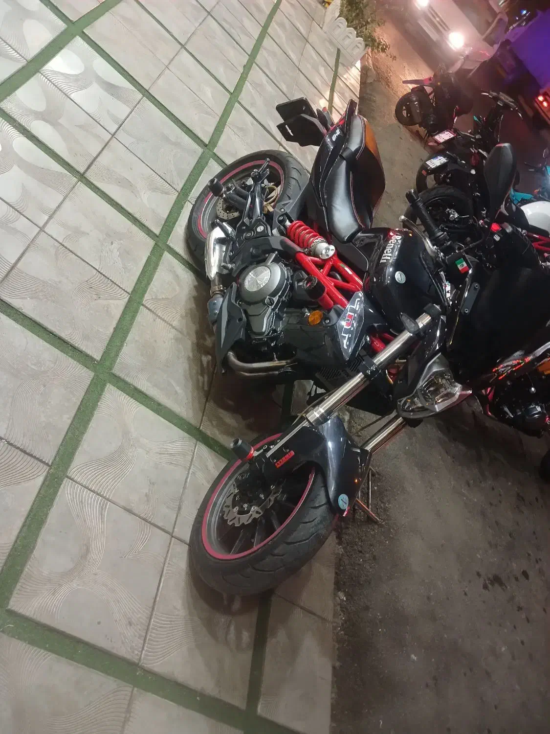 بنلی مدل ۹۶|موتورسیکلت|قم, زنبیل آباد|دیوار