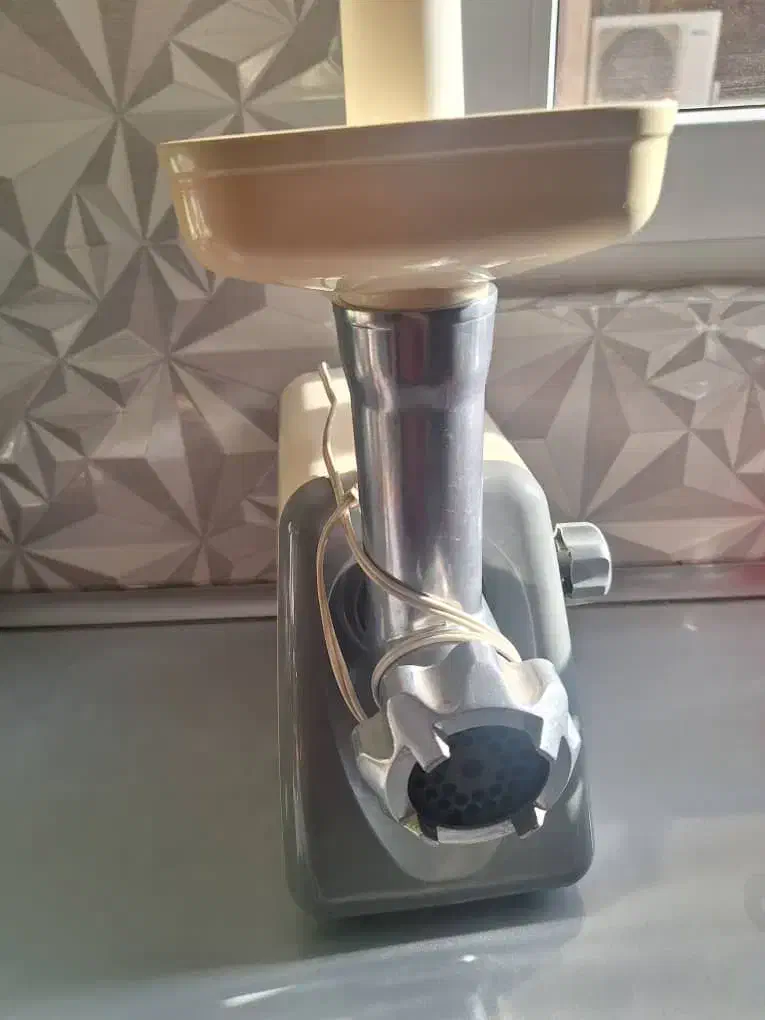 چرخ گوشت نانیوا کاملا سالم|خردکن، آسیاب، غذاساز|اسلامشهر, صادقیه|دیوار