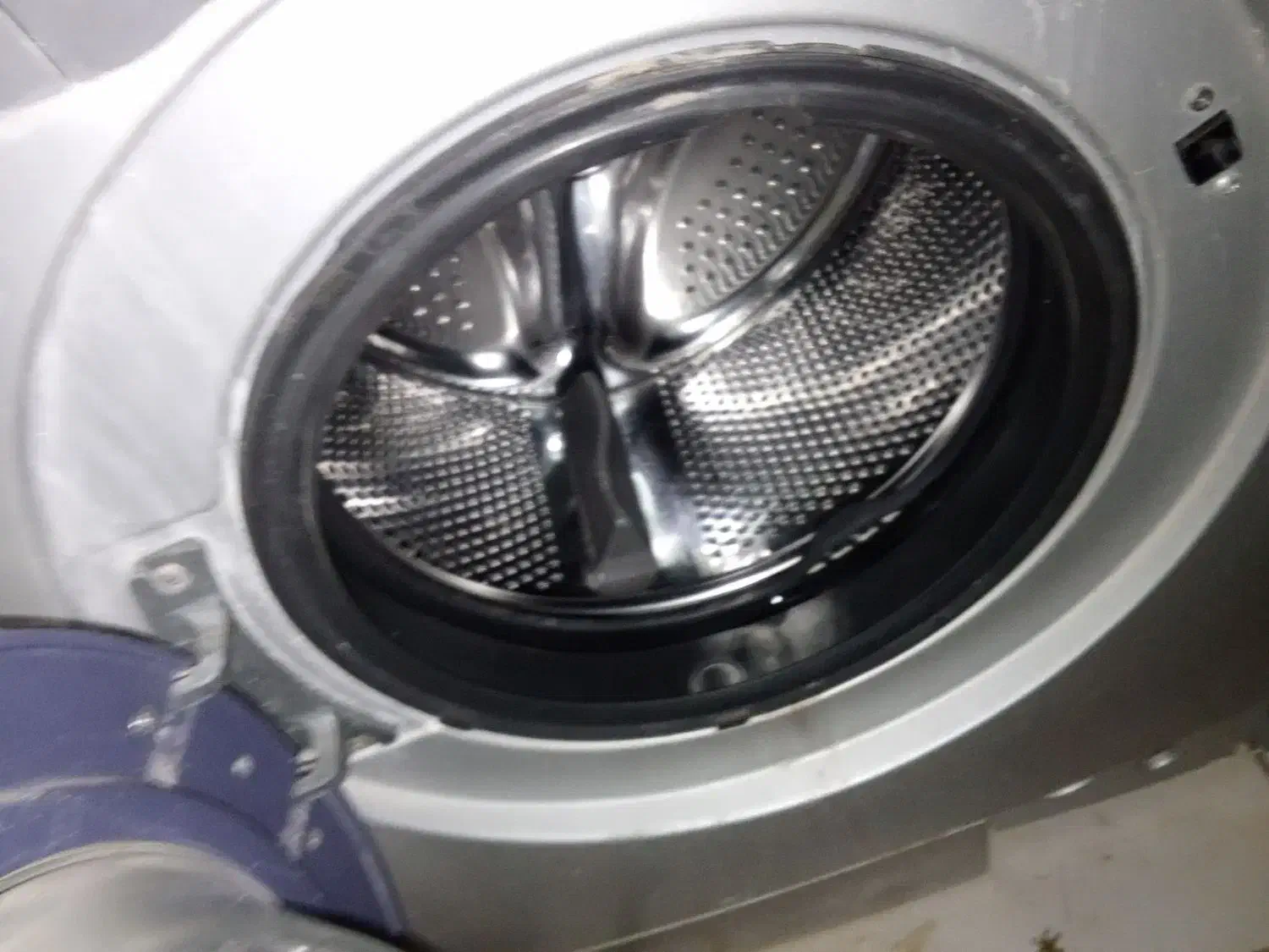 لباسشویی|ماشین لباسشویی و خشککن لباس|یاسوج, |دیوار