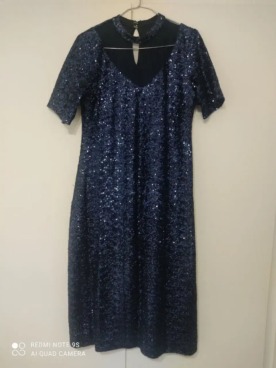 تعدادی پیراهن مجلسی در حد نو|لباس|خرمدره, |دیوار