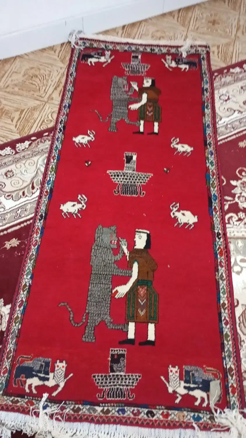 قالی دست بافت|فرش|مرودشت, نقش رستم|دیوار