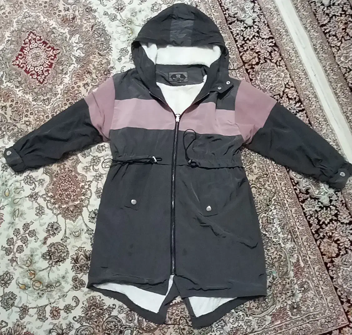 تعدادی لباس به فروش میرسد|لباس|شاهین دژ, |دیوار