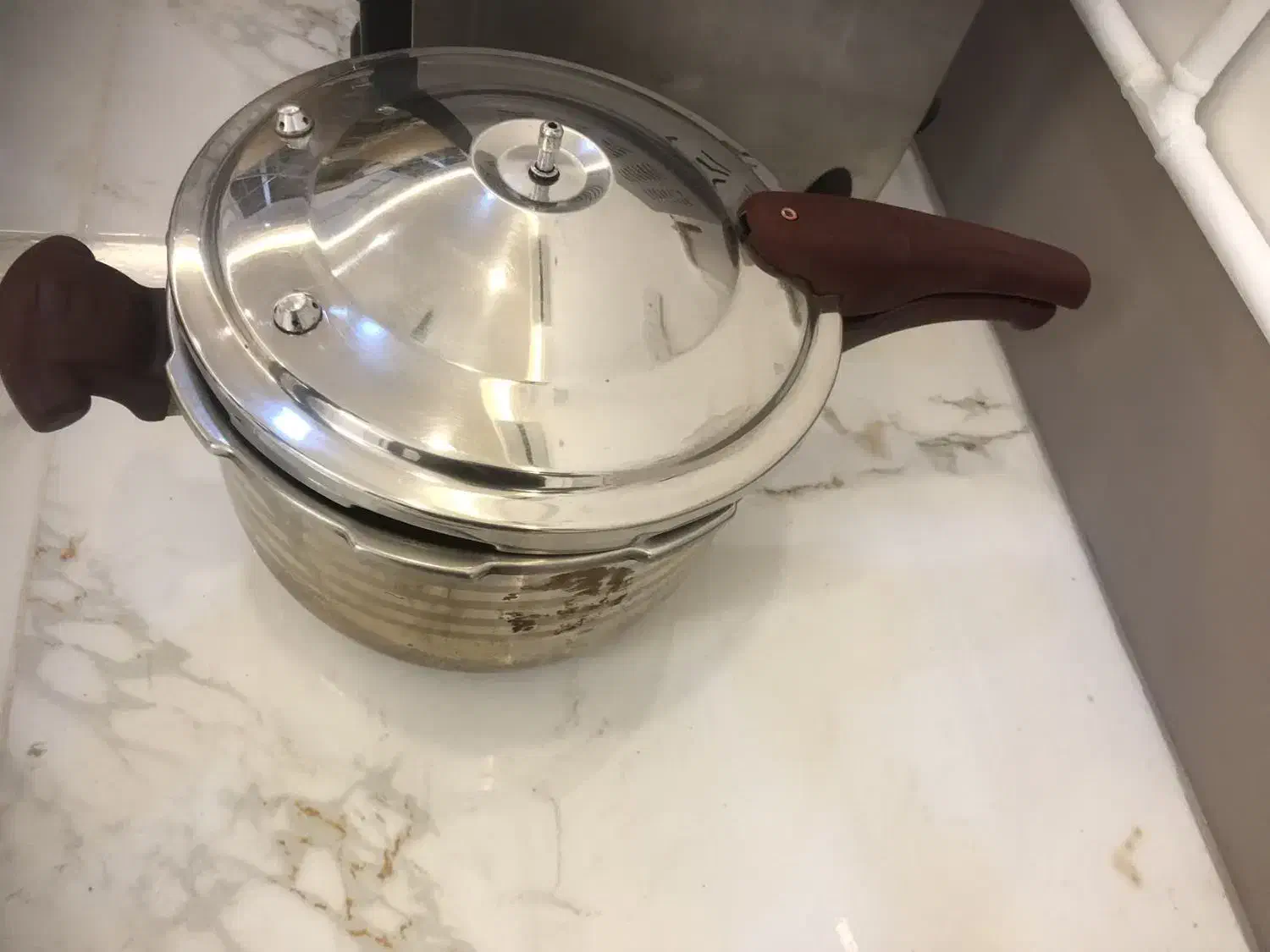 زودپز|ظروف پخت‌وپز|قم, ولیعصر|دیوار