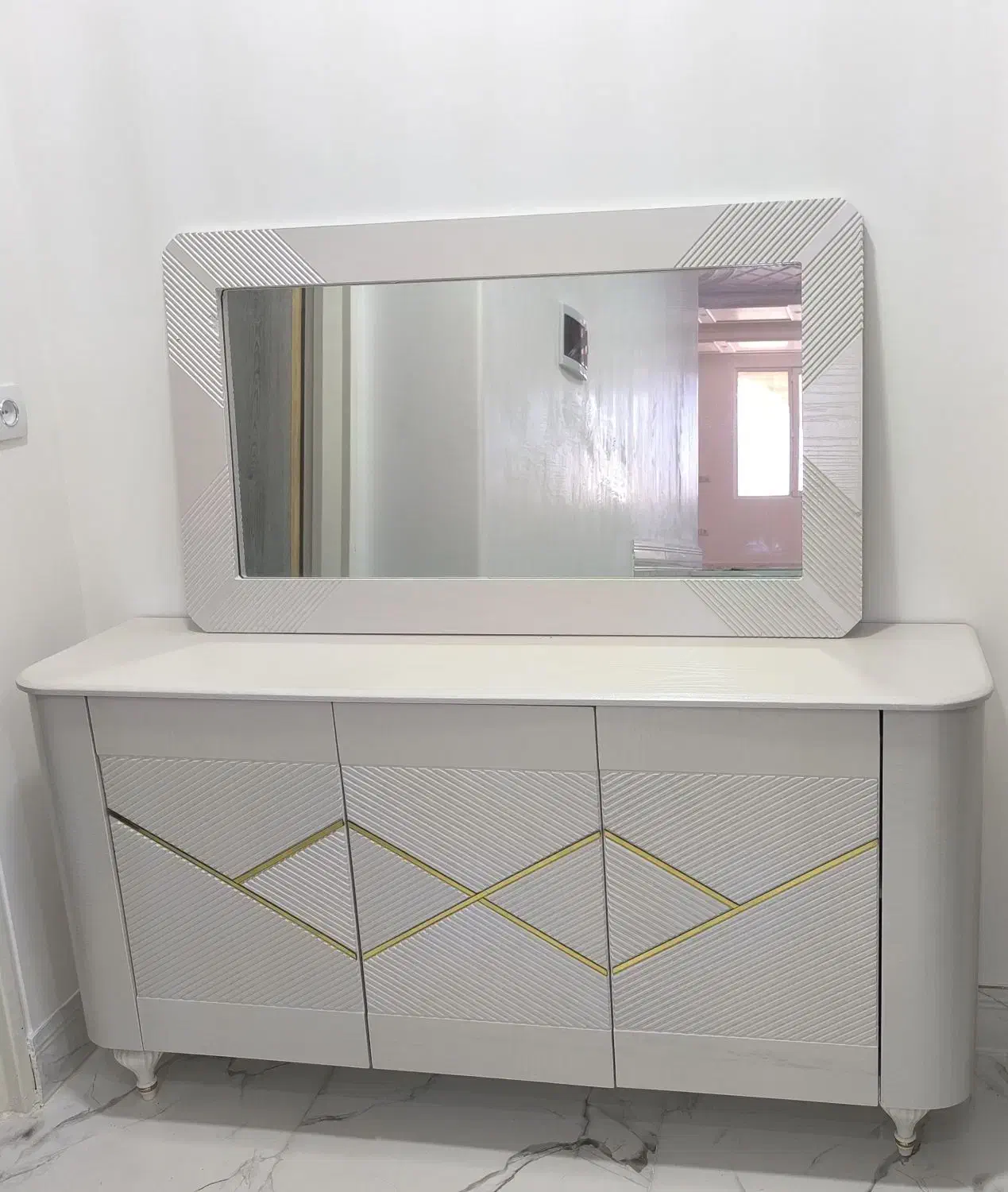 آینه کنسول و میز تلویزیون ست|میز تلویزیون|دورود, |دیوار