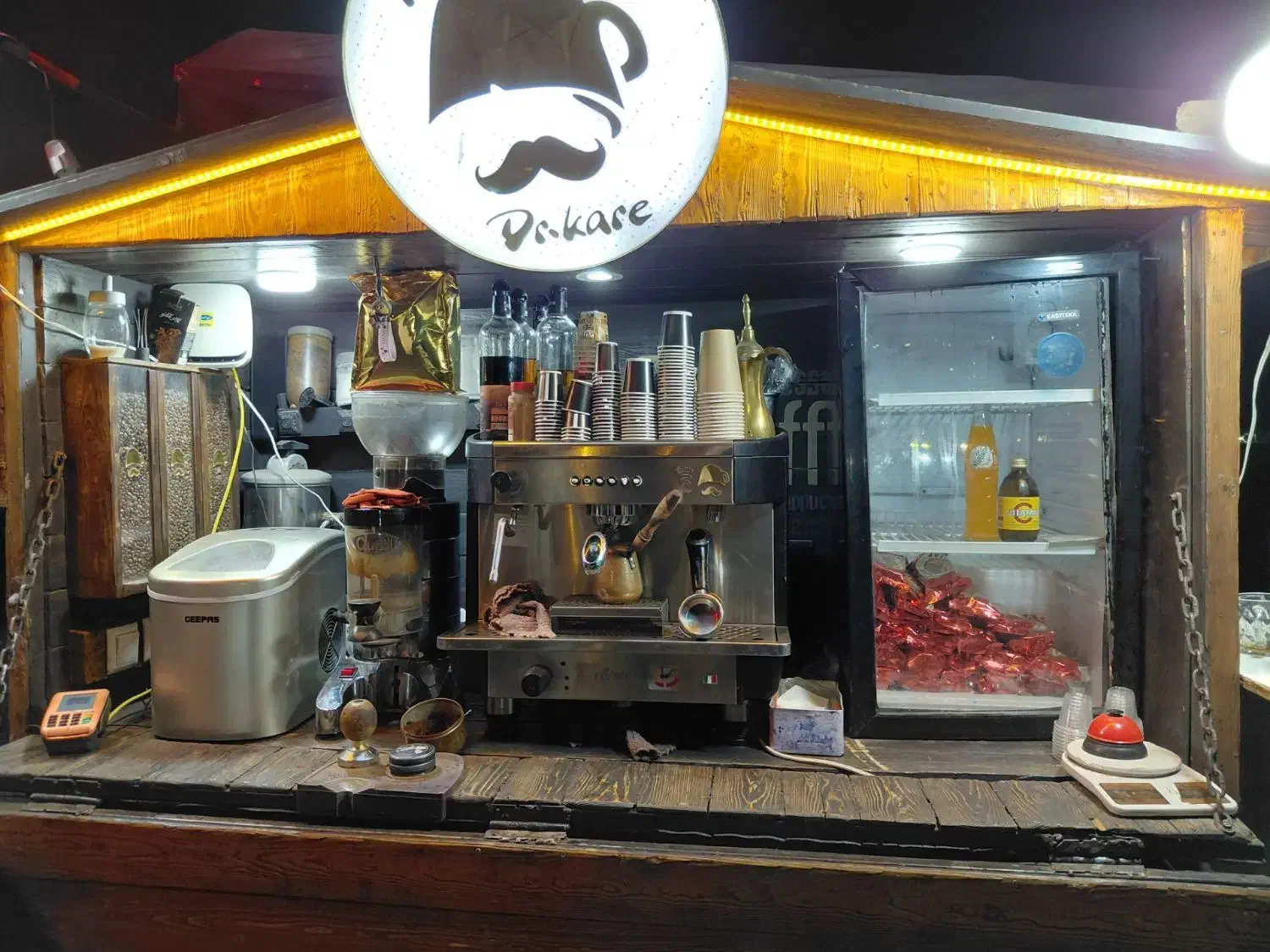 کافه سیار کلبه چوبی|کافیشاپ و رستوران|زاویه, |دیوار