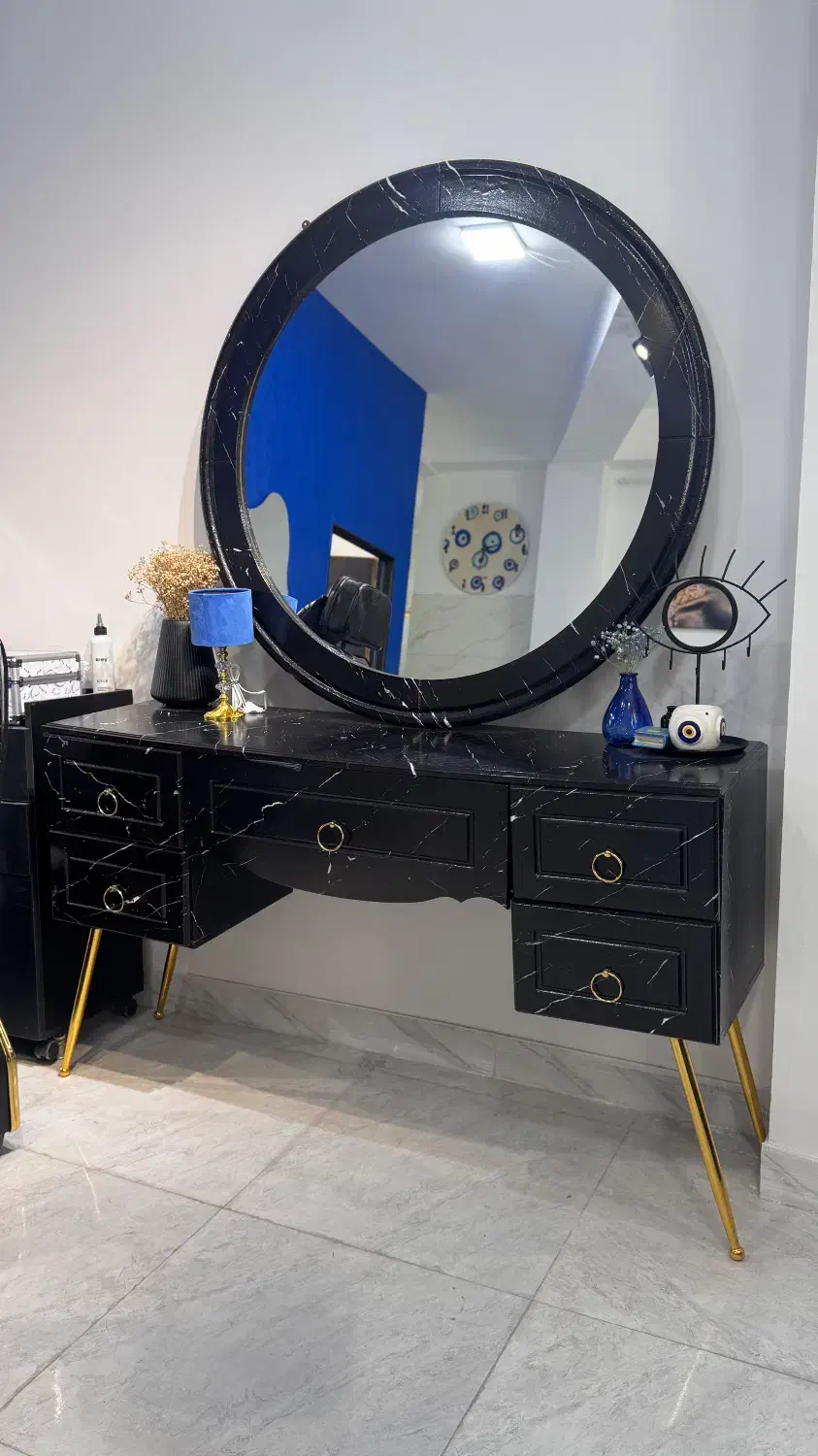 تجهیزات آرایشگاه|آرایشگاه و سالنهای زیبایی|رشت, ترمینال|دیوار