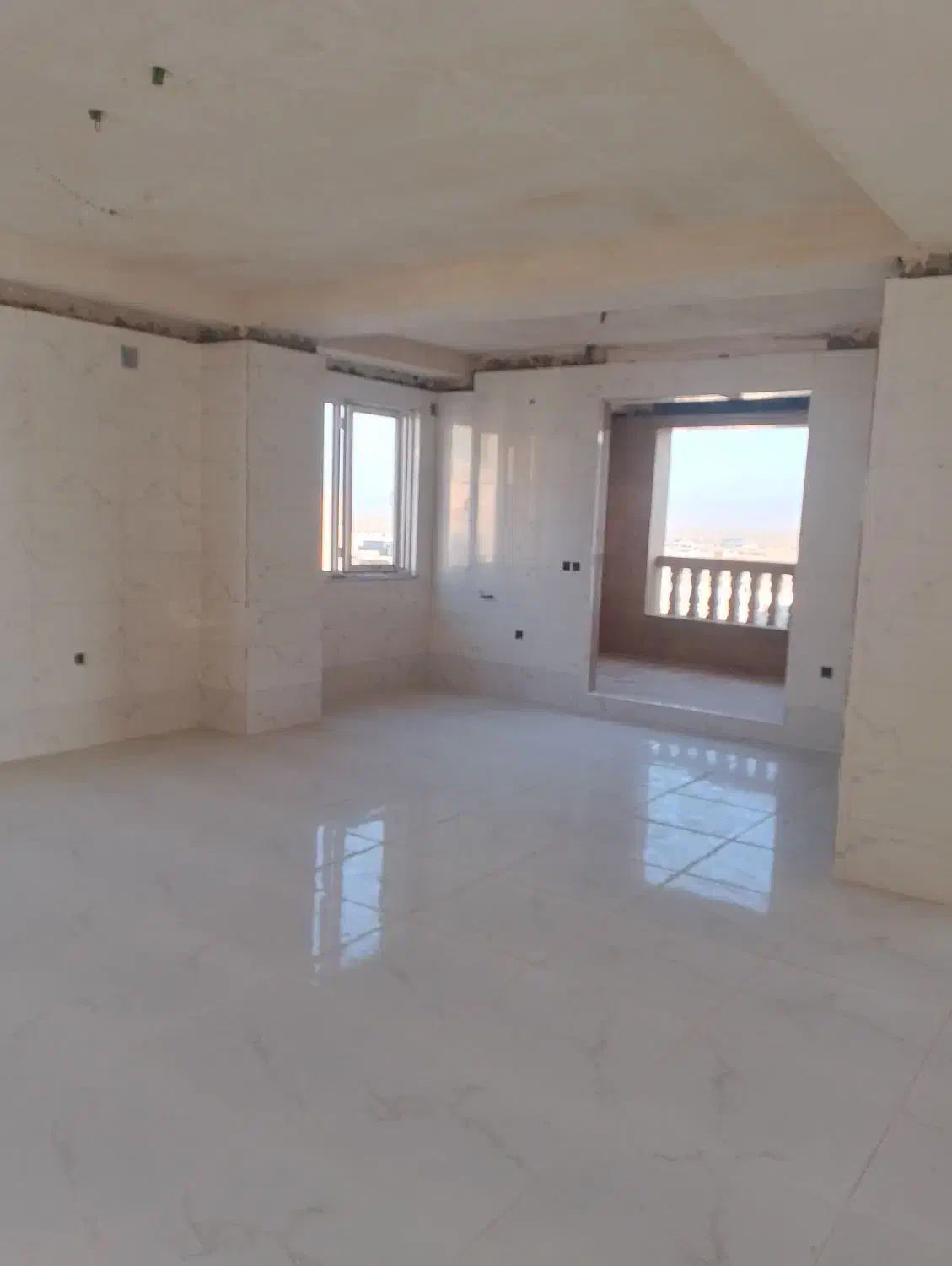 آپارتمان ۲۷۵ متری سه نبش ۴ خواب چهار راه ولایت|فروش آپارتمان|اردبیل, |دیوار