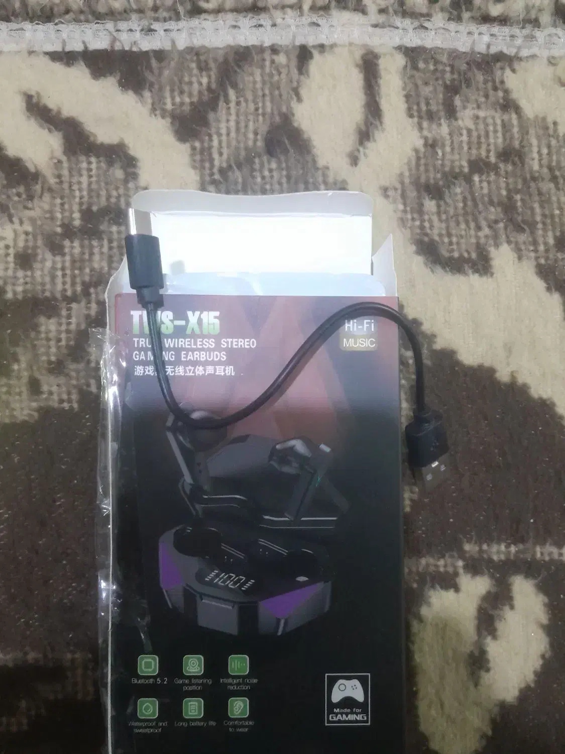 ایپاد|پخش‌کننده همراه|سرخنکلاته, |دیوار