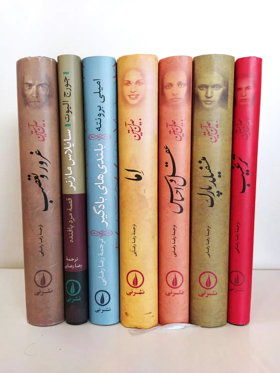 تعدادی کتاب ادبی از ناشران معتبر|کتاب و مجله ادبی|تهران, فلسطین (میدان انقلاب)|دیوار