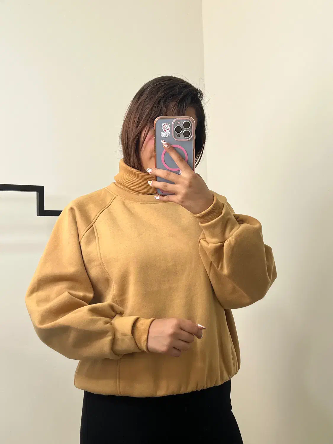 دورس یقه اسکی|لباس|شیراز, پانصد دستگاه ارتش|دیوار