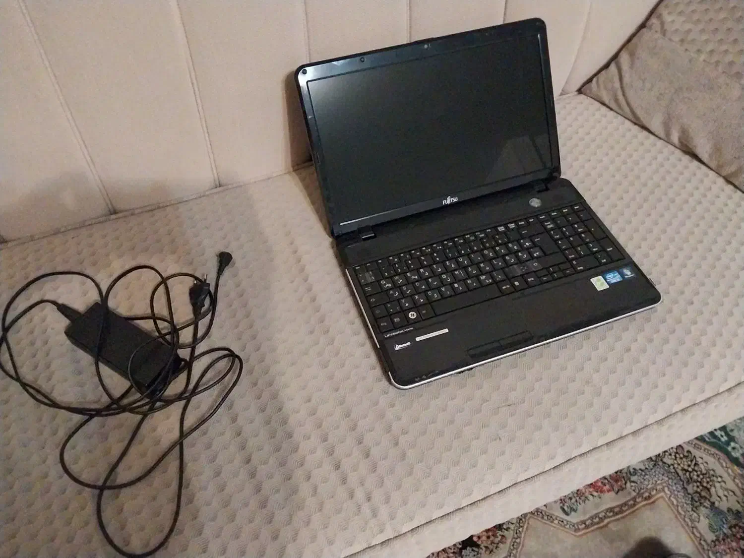 لبتاپ فوجیتسو|رایانه همراه|پردیس, فاز ۱|دیوار