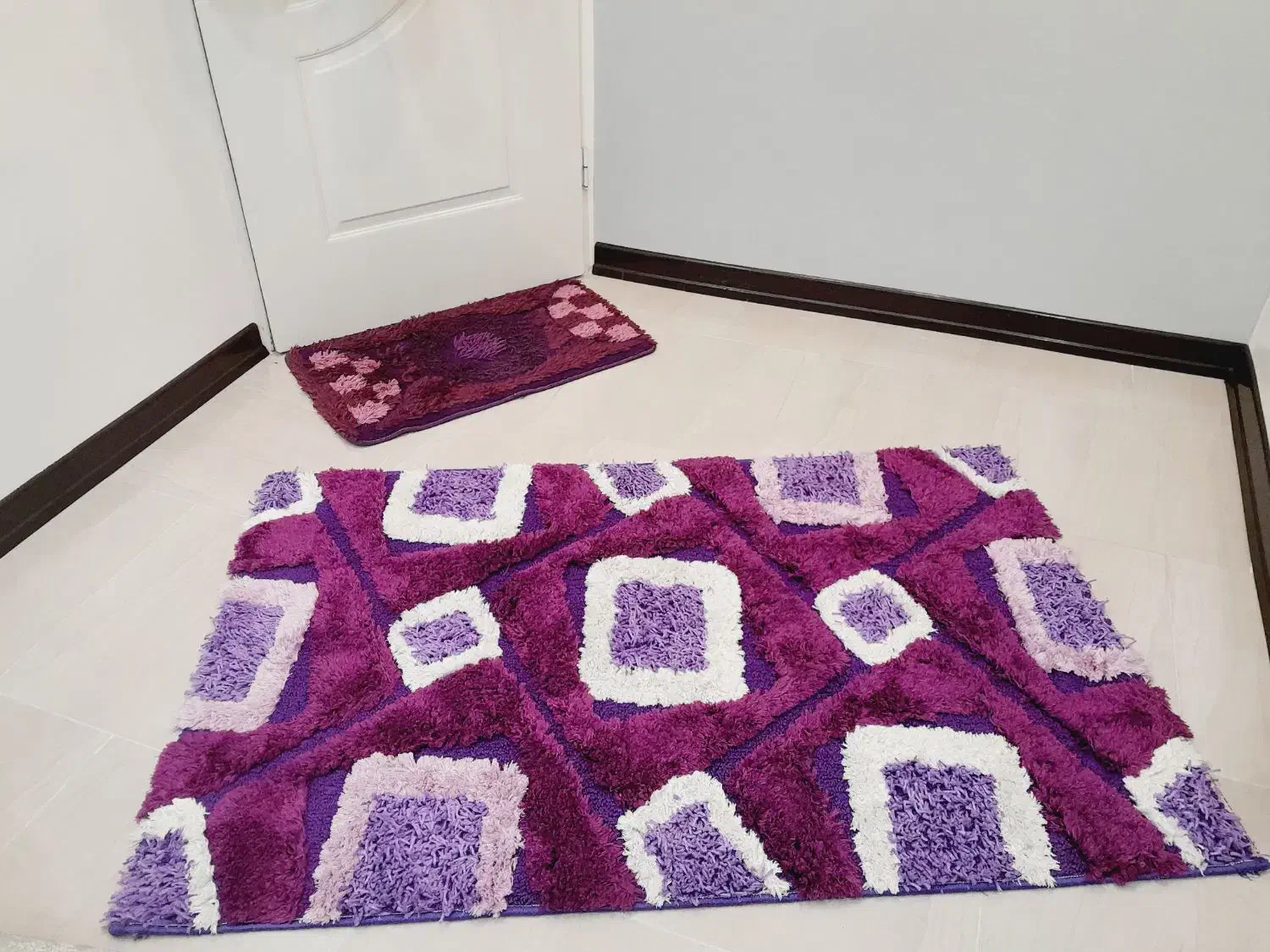 فرش شگی وپادری بسیار تمیز ودرحد نو|فرش|کاشان, صنعت|دیوار