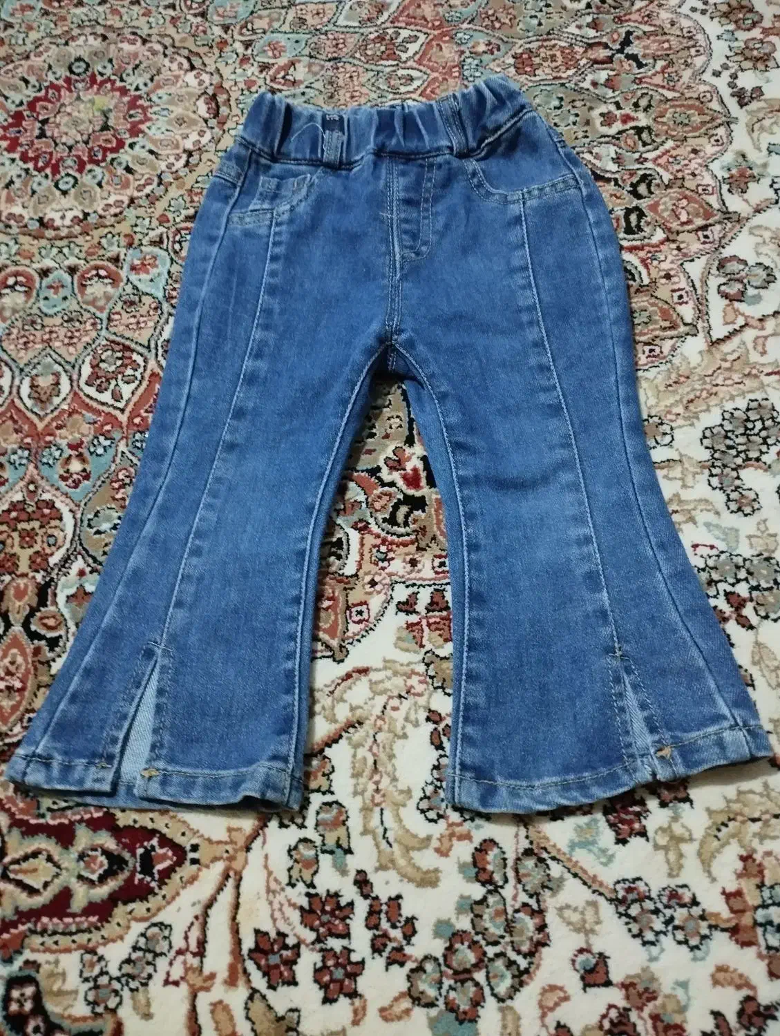 لباس دخترونه بچگانه باقیمت خیلی پایین|کفش و لباس بچه|ارومیه, |دیوار