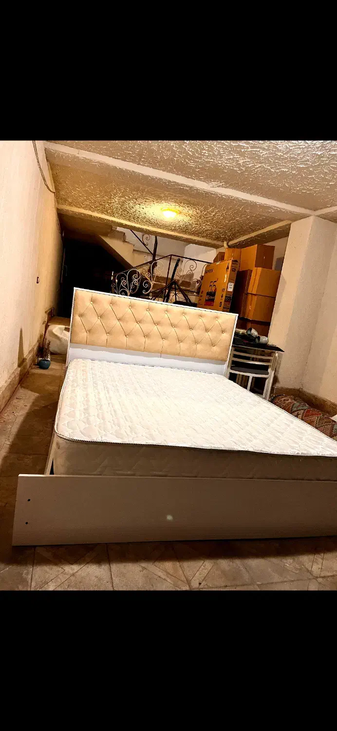 تخت خواب دو نفره|تخت و سرویس خواب|لاهیجان, شهرک سلمان فارسی|دیوار