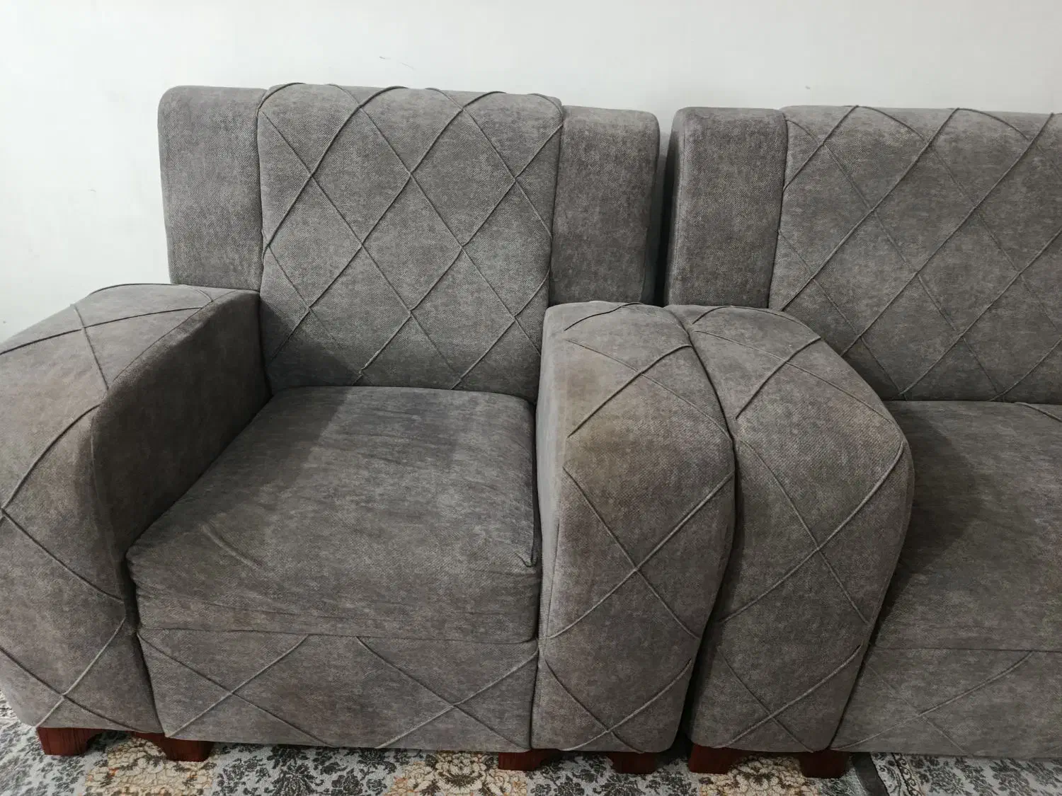 مبل راحتی|مبلمان خانگی و میز عسلی|رشت, نخودچر|دیوار