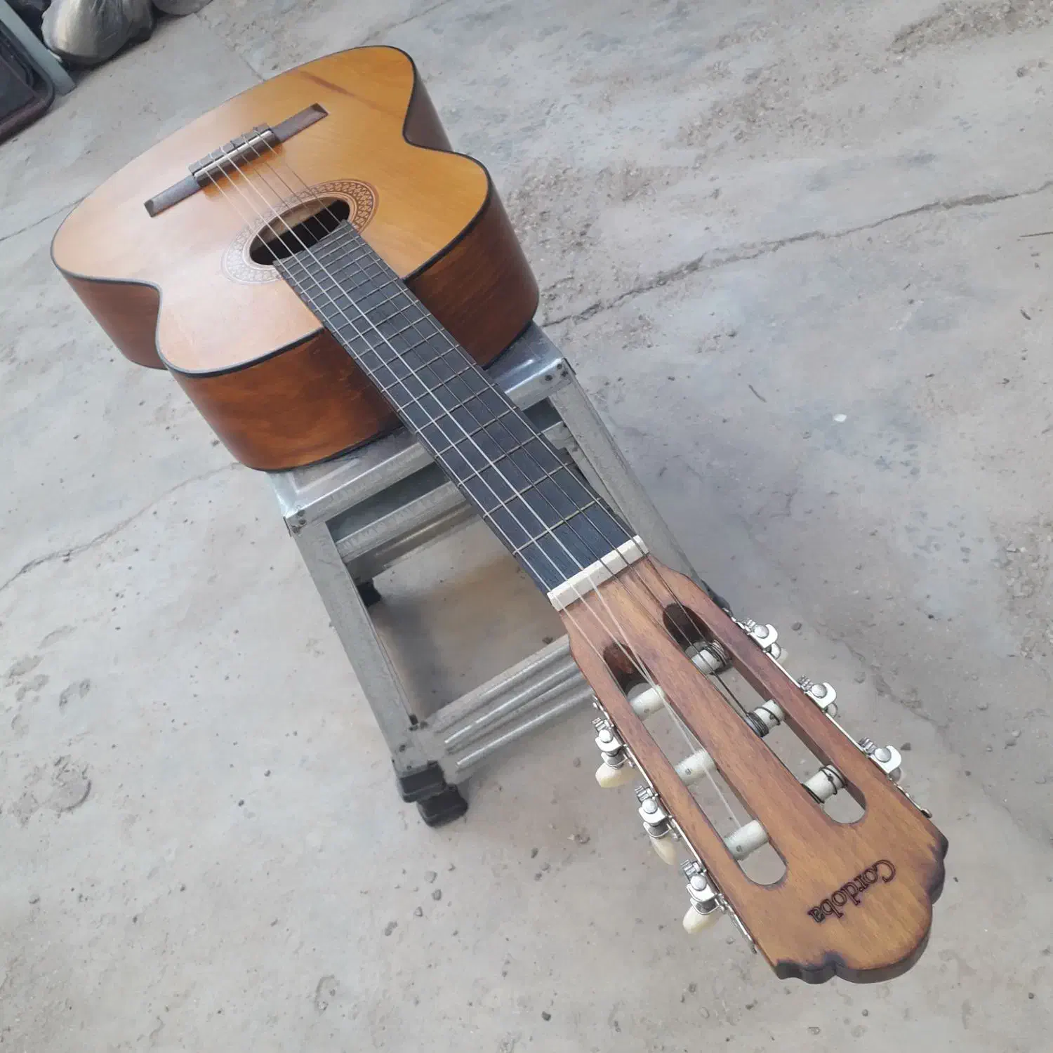 معاوضه گیتار صفر کوردبا|گیتار، بیس، امپلیفایر|بندر گناوه, |دیوار